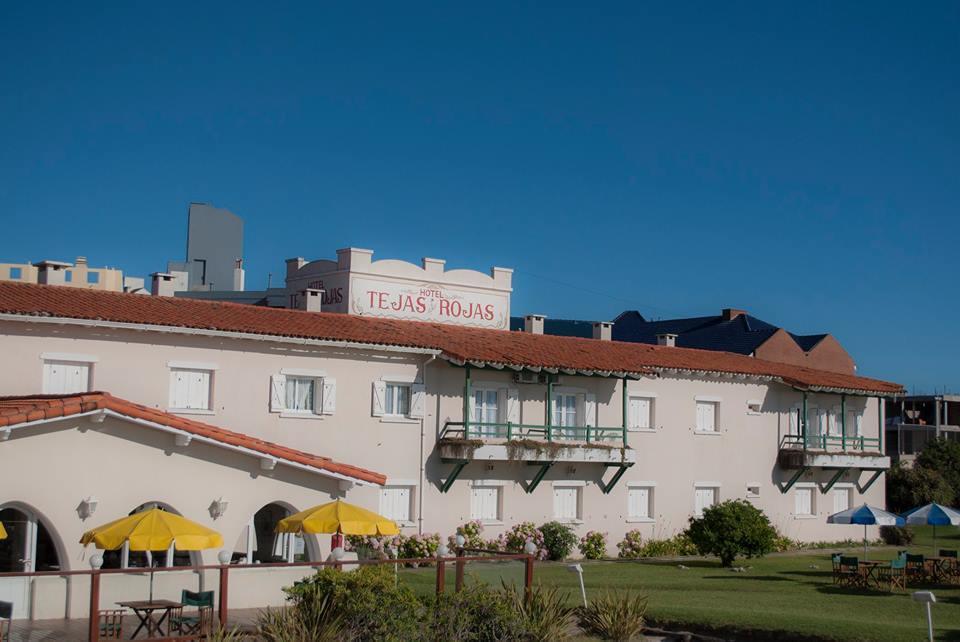 Hotel Tejas Rojas Вілья-Хесель Екстер'єр фото